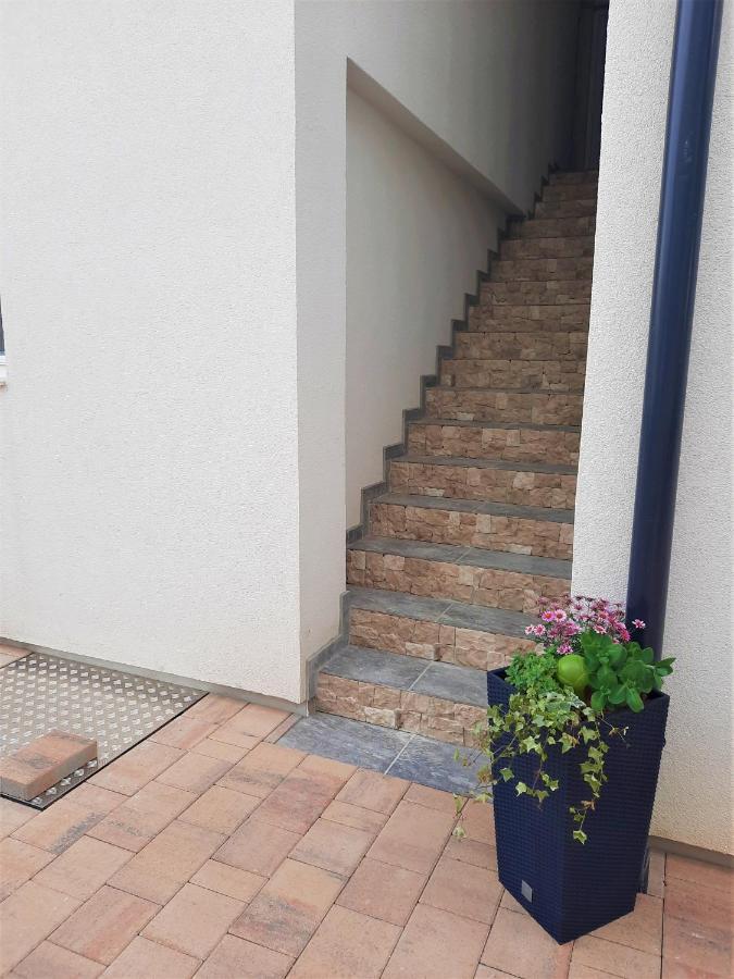 Apartman Bamboo Nin Exterior foto